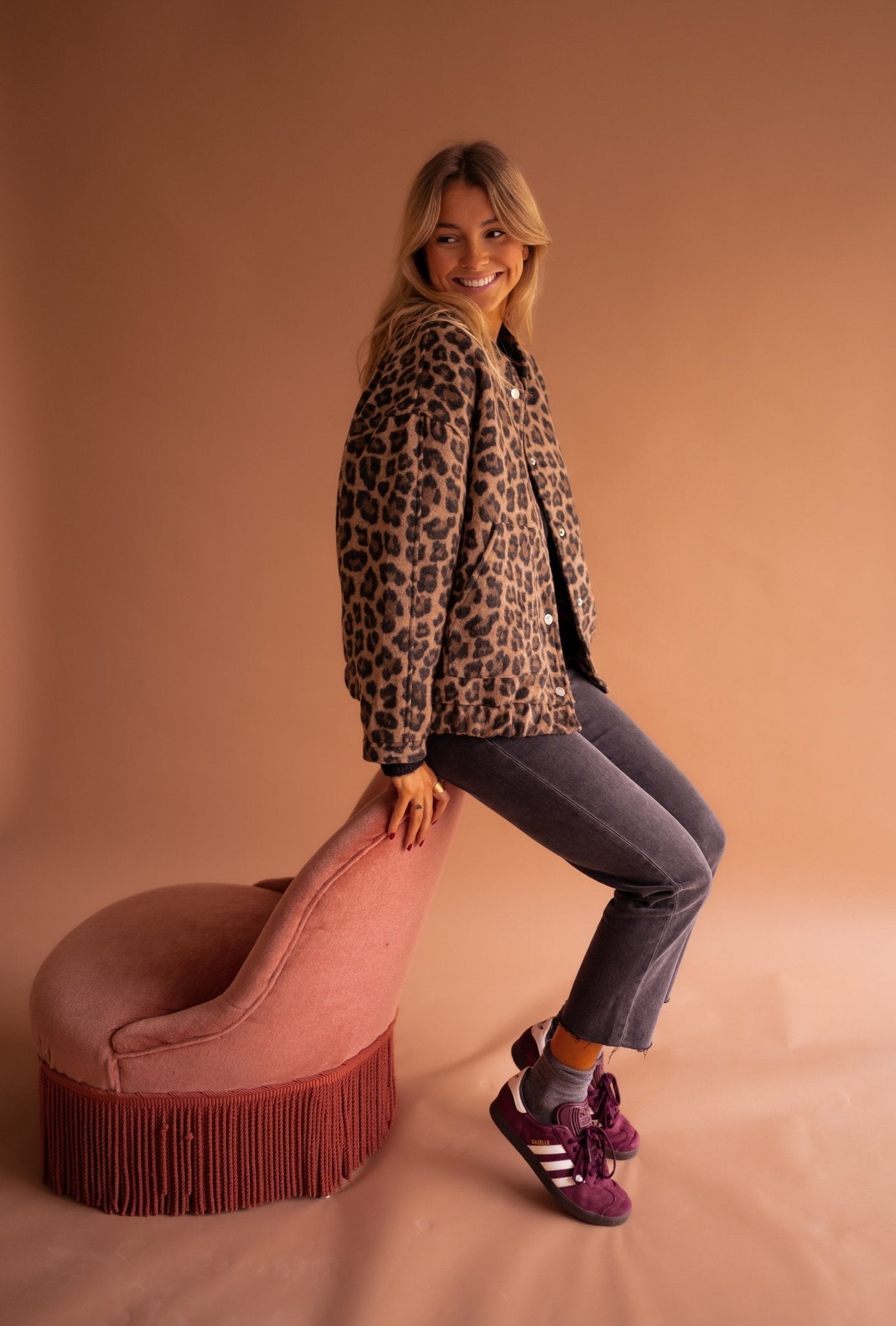 SOFIA | Jachetă cu Stil Îndrăzneț și Imprimeu Leopard